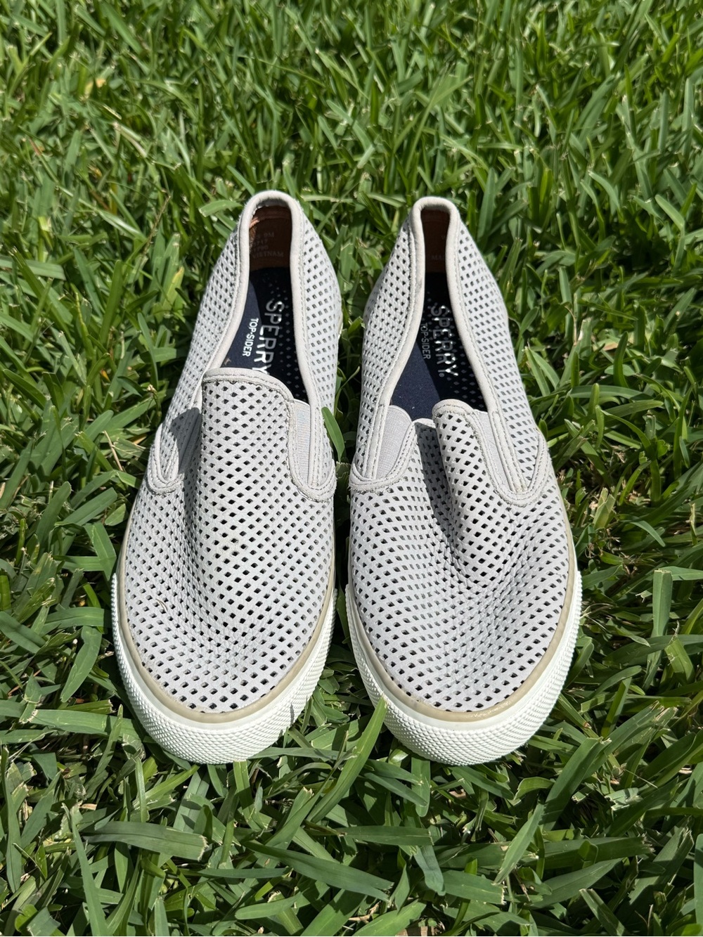 Sperry Women’s seaside perforated leather sneaker